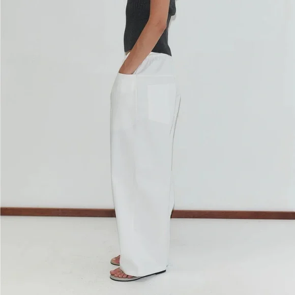 Deiji Studios Square Pocket Pant in White - Picture 3 of 5